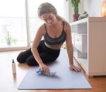 IUGA Yoga Mat Non Slip Anti-tear Yoga Mats Eco Friendly Hot Yoga Mat Thick Workout & Exercise Mat for Yoga, Pilates and Fitness (72"x 24"x 6mm) - Image 7