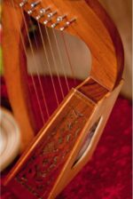 Roosebeck Lily Harp, 8 Strings, Knotwork - Image 3