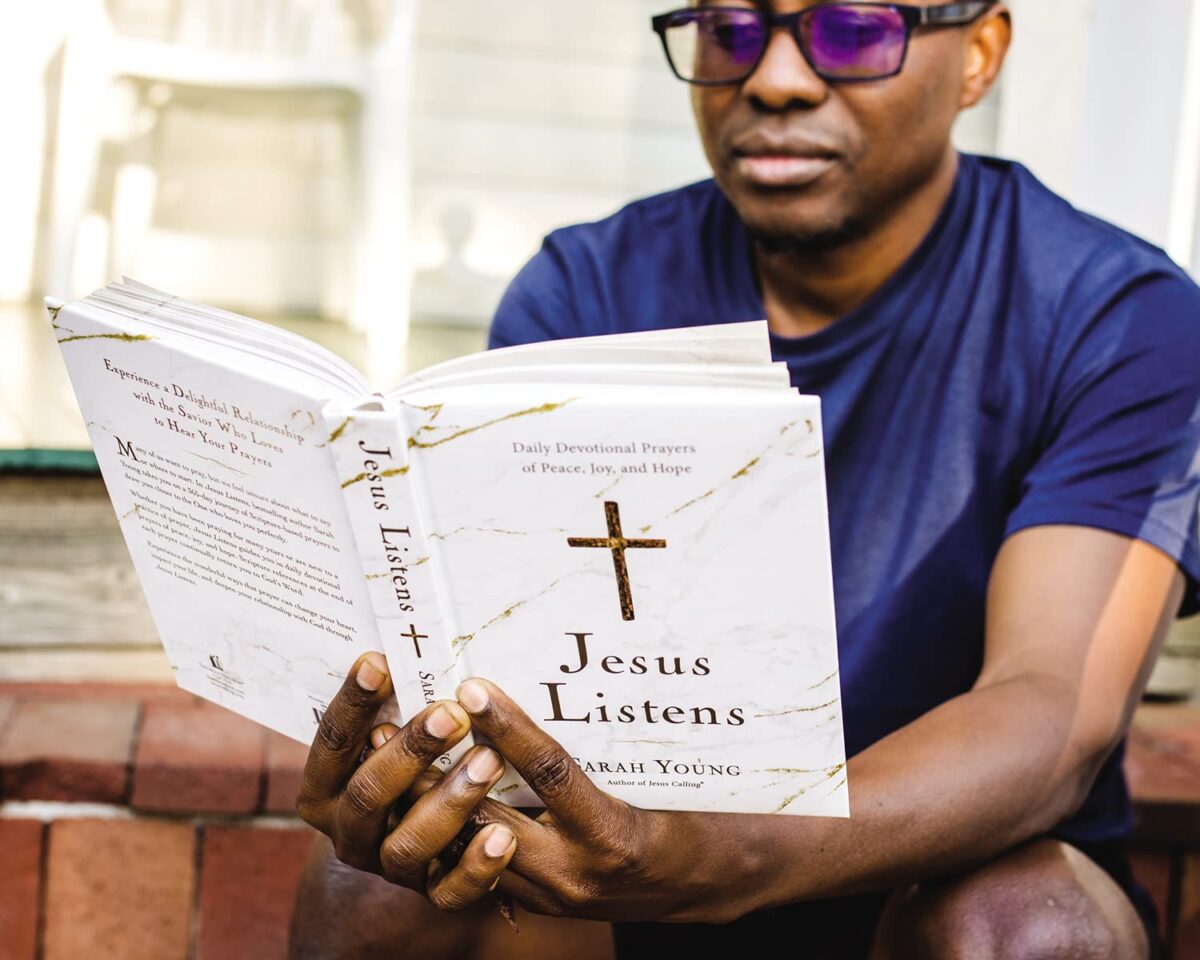 Jesus Listens: Daily Devotional Prayers of Peace, Joy, and Hope (A 365-Day Prayer Book) - Image 12