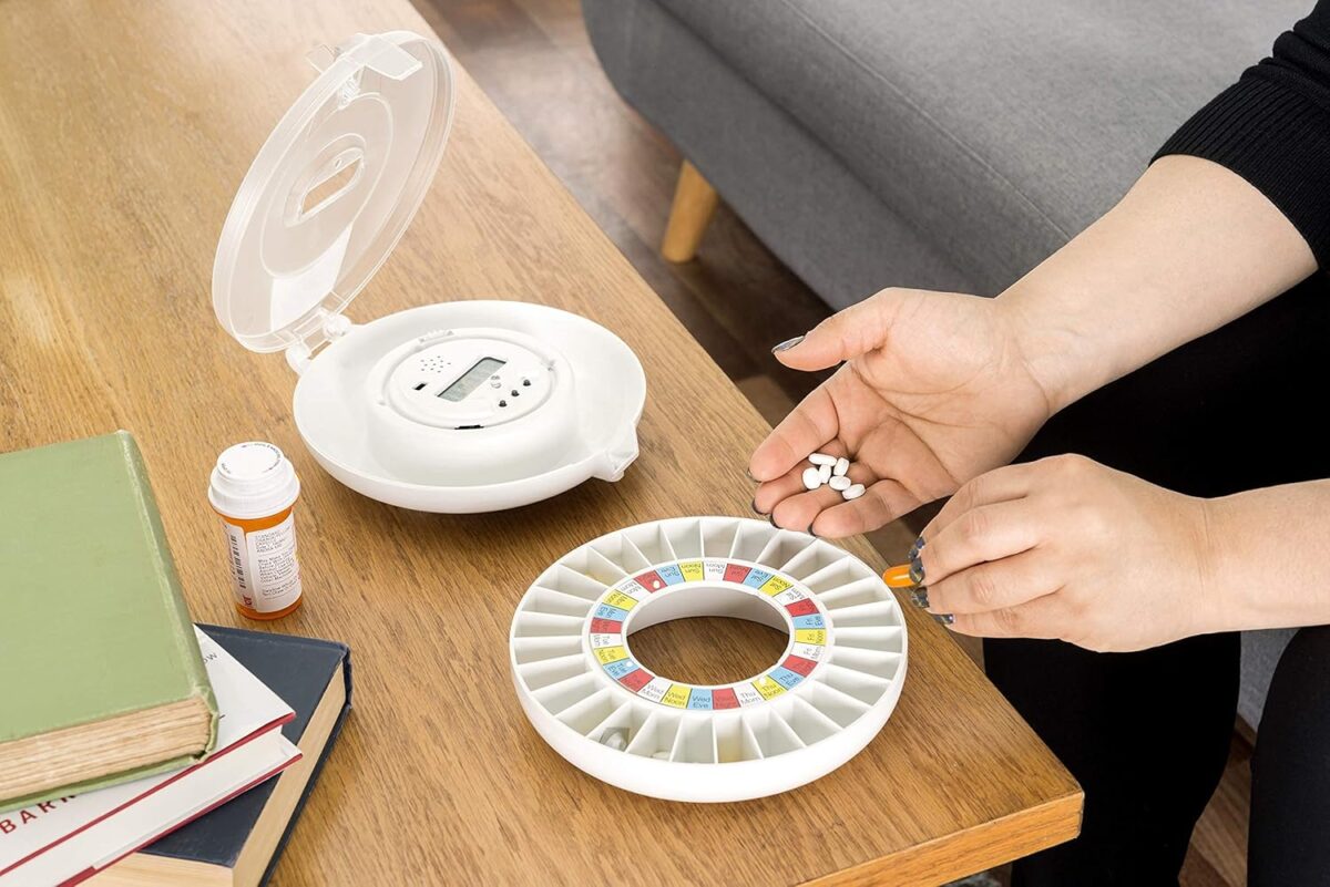 e-Pill MedTime Station Pro - Advanced Locked Automatic Pill Dispenser - Clear Lid - Image 5