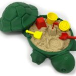 Munnygrubbbers - Mini Desktop Turtle Sand Box - 6 x 6 in - Stress Relief - Includes Soft Moldable Play Sand and Mini Tool Accessories - Novelty Gift - Desktop Decor - Zen Garden - (Green)