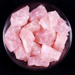 Zenkeeper 1Lb Natural Raw Rose Crystal Large Rose Quartz Stone Rough Gemstones Fountain Bulk Rocks for Tumbling, Cabbing, Polishing, Wire Wrapping, Wicca & Reiki Crystal Healing