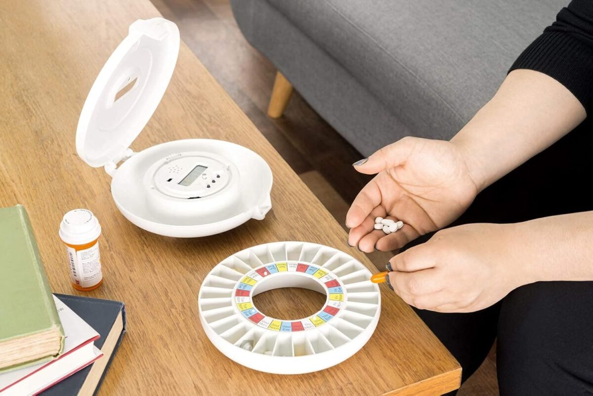 e-Pill MedTime Station Pro - Advanced Locked Automatic Pill Dispenser - White Lid - Image 4