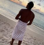 Wanderlight Microfiber Travel Towel – Quick Dry, Compact, Lightweight, Sand Free, Eco-conscious – Perfect for Beach, Camping, Backpacking, Sports, Gym, Yoga (Blush Palms, Large) - Image 8
