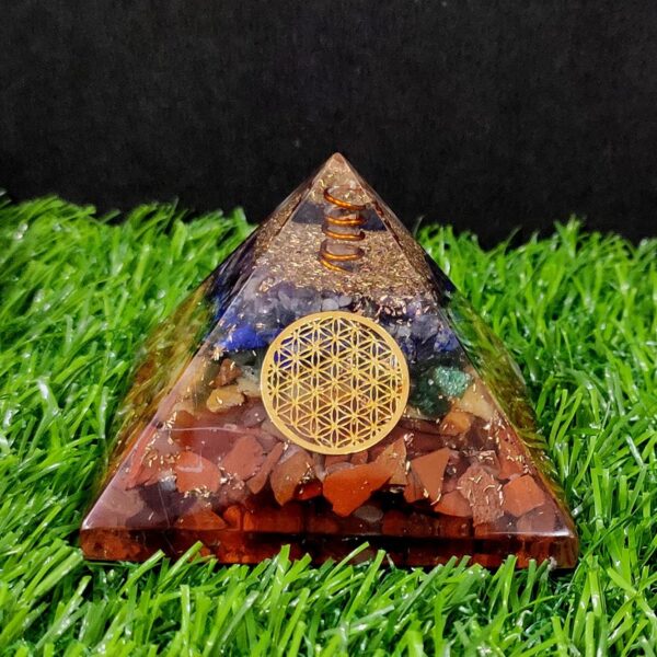 Seven Chakra Orgone Crystal Pyramid with Flower of Life Symbol for Reiki Healing, Chakra Balancing, Aura Cleansing, Energy Generator, Yoga Meditation Size: 60-70 MM