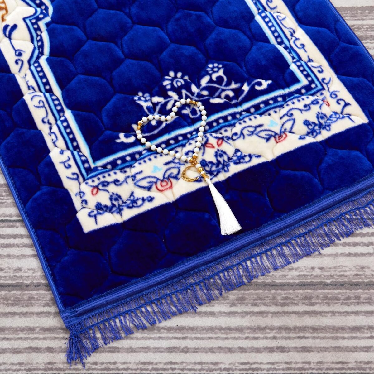 Muslim Prayer Rug with Tasbih Prayer Beads, Soft Large Prayer Matt Islam, Padded Islamic Prayer Mat Thick for Men and Women, Janamaz, Sajadah (31.5" x 47.2", Royal Blue) - Image 6